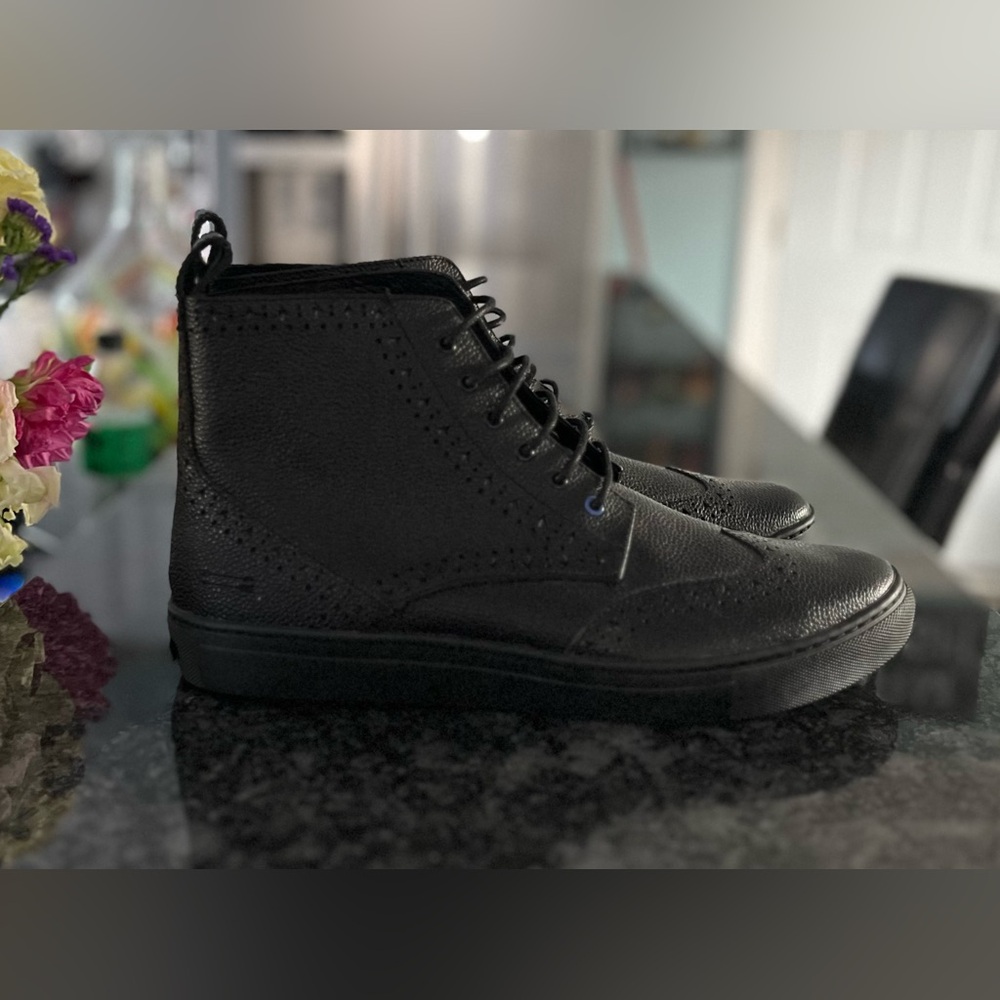 Uri Minkoff Black Leather Men's Lace Up Boots‎ Size 9M NWOT - Picture 4 of 9